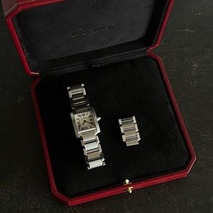 CARTIE TANK FRANÇAISE WATCH
Small model, quartz movement, steel